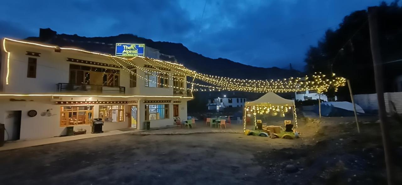 מלון קאזה The Alpinist Cafe And Retreat מראה חיצוני תמונה