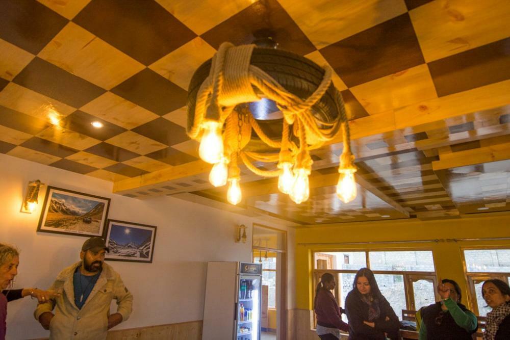 מלון קאזה The Alpinist Cafe And Retreat מראה חיצוני תמונה
